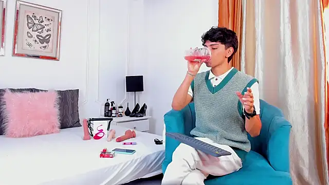 Snapshot of Santy_carrington chatting on January 15, 8:37 pm Santy carrington online show from January 15, 8:37 pm