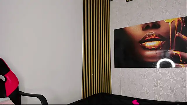 Snapshot of that_temptation chatting on December 4, 6:39 pm that temptation online show from December 4, 6:39 pm