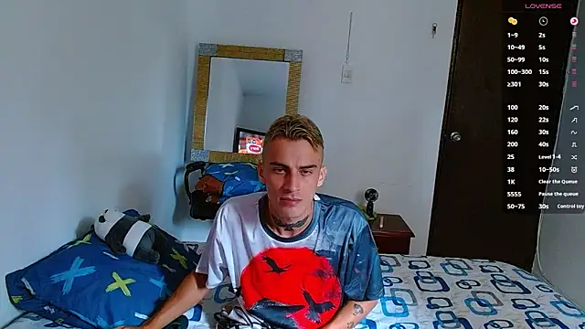 bray hotboy777 online show from November 15, 7:10 pm