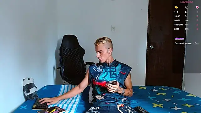 bray hotboy777 online show from December 5, 2:14 pm