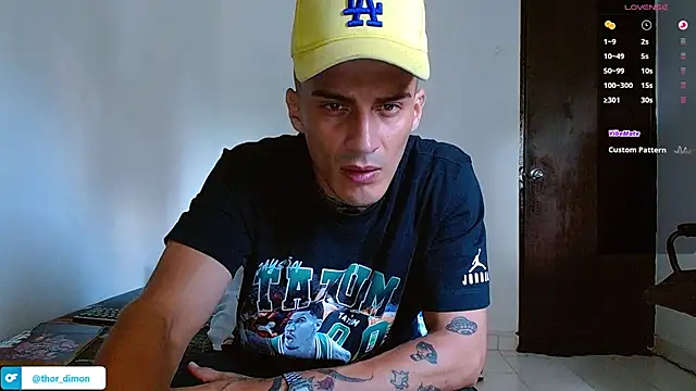 Snapshot of bray_hotboy777 chatting on March 4, 7:31 pm bray hotboy777 online show from March 4, 7:31 pm