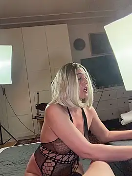 FoxyandTed online show from March 25, 2:56 pm