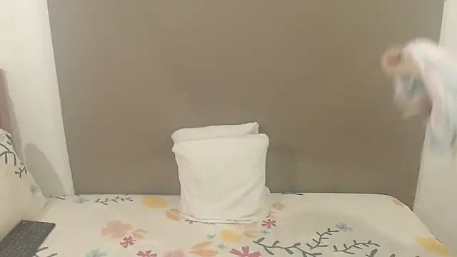 kimberlyjamexxx online show from October 12, 3:16 am