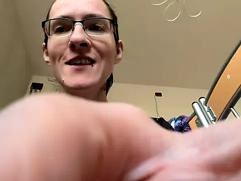 Snapshot of Milky_hairy_mommy chatting on February 9, 1:46 pm Milky hairy mommy online show from February 9, 1:46 pm