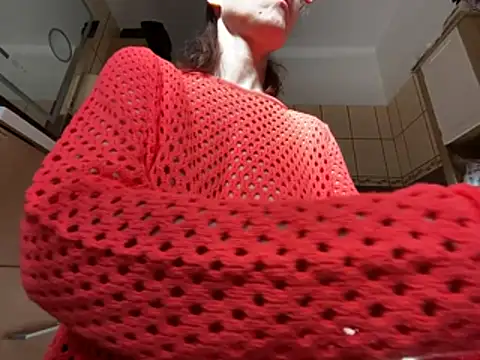 Milky hairy mommy online show from March 10, 7:35 am