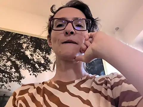 Snapshot of Milky_hairy_mommy chatting on June 27, 2:44 pm Milky hairy mommy online show from June 27, 2:44 pm