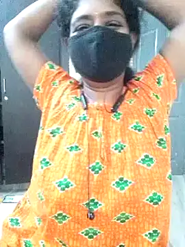 Snapshot of Tamil--Rani chatting on December 15, 8:41 am Tamil--Rani online show from December 15, 8:41 am