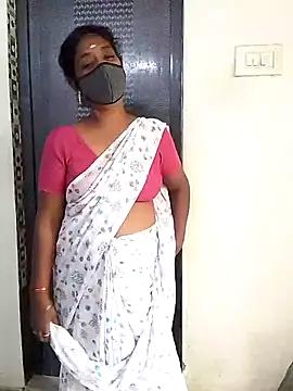 Snapshot of Tamil--Rani chatting on January 4, 7:55 am Tamil--Rani online show from January 4, 7:55 am