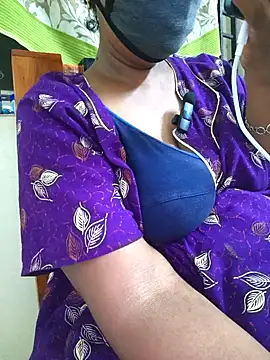 Snapshot of Tamil--Rani chatting on January 16, 7:10 pm Tamil--Rani online show from January 16, 7:10 pm