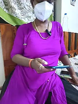 Snapshot of Tamil--Rani chatting on February 3, 9:29 pm Tamil--Rani online show from February 3, 9:29 pm