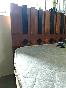 Snapshot of Tamil--Rani chatting on February 6, 6:40 am Tamil--Rani online show from February 6, 6:40 am