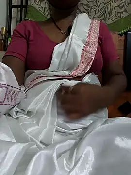 Snapshot of Tamil--Rani chatting on February 8, 4:47 pm Tamil--Rani online show from February 8, 4:47 pm