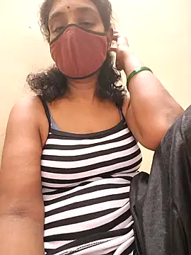 Snapshot of Tamil--Rani chatting on February 23, 4:35 pm Tamil--Rani online show from February 23, 4:35 pm