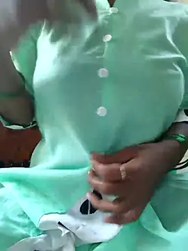 Snapshot of Tamil--Rani chatting on February 24, 9:10 am Tamil--Rani online show from February 24, 9:10 am