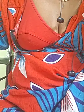 Snapshot of Tamil--Rani chatting on February 12, 3:29 pm Tamil--Rani online show from February 12, 3:29 pm