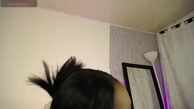 Britanymooree online show from February 7, 9:37 pm