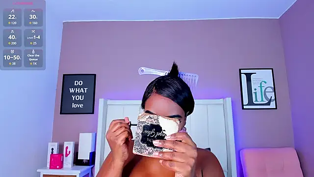 Britanymooree online show from September 12, 8:09 pm