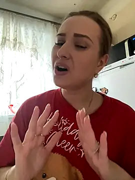 Snapshot of OlgaBuzzz chatting on December 6, 4:03 am OlgaBuzzz online show from December 6, 4:03 am