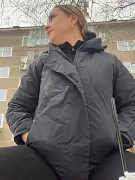 Snapshot of OlgaBuzzz chatting on March 18, 10:36 am OlgaBuzzz online show from March 18, 10:36 am