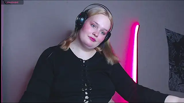 rozzhaos8 online show from November 7, 9:04 pm