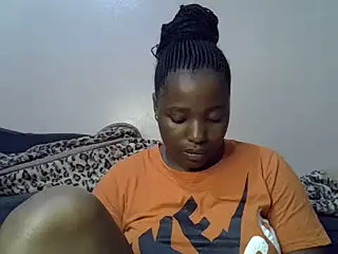 Snapshot of sweet_gal01 chatting on January 8, 8:18 pm sweet gal01 online show from January 8, 8:18 pm