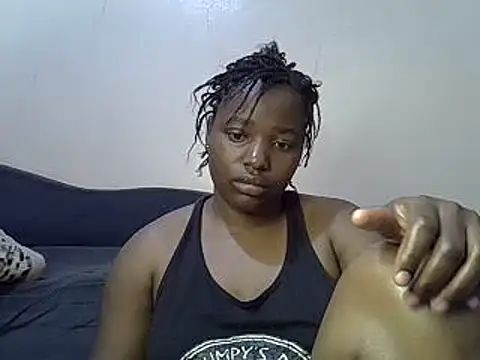 Snapshot of sweet_gal01 chatting on January 19, 2:15 am sweet gal01 online show from January 19, 2:15 am