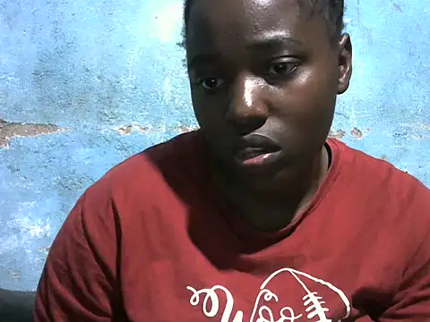 Snapshot of sweet_gal01 chatting on October 6, 7:11 pm sweet gal01 online show from October 6, 7:11 pm