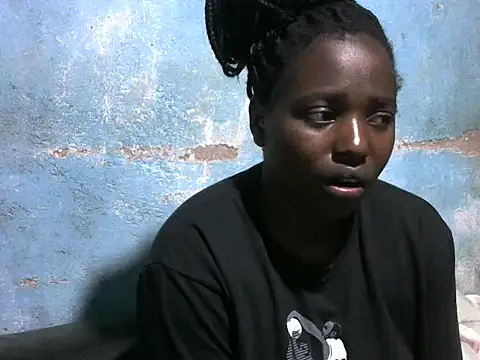 Snapshot of sweet_gal01 chatting on October 9, 6:50 pm sweet gal01 online show from October 9, 6:50 pm