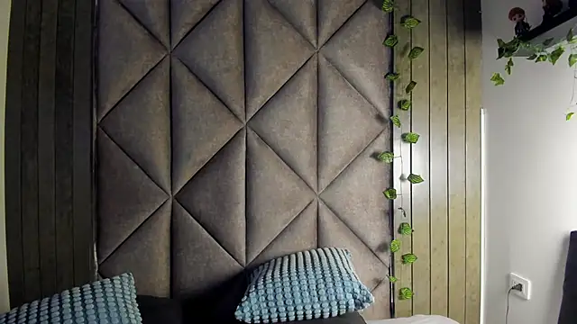 AbbyWathson online show from March 3, 11:49 am