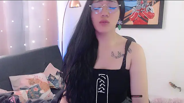 Snapshot of Suzanne_abbey chatting on May 4, 10:17 pm Suzanne abbey online show from May 4, 10:17 pm