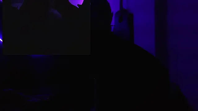 darkclothes online show from December 25, 6:20 am