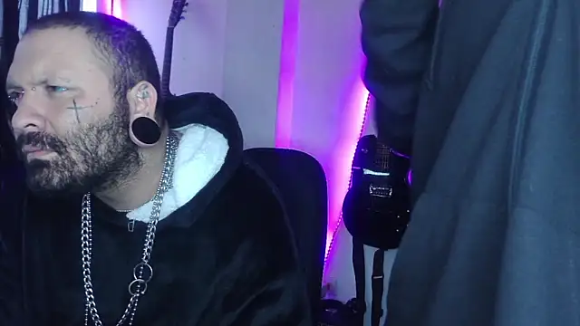 darkclothes online show from February 23, 11:33 am