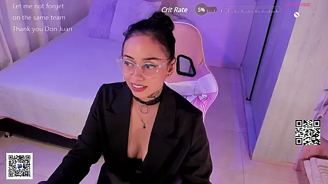 Snapshot of Aleja24Evans chatting on March 8, 1:28 am Aleja24Evans online show from March 8, 1:28 am