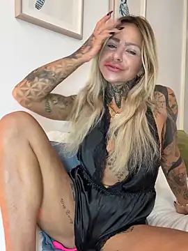 Divina X  online show from October 31, 3:51 am