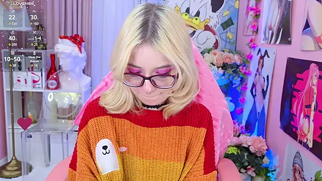 Coconut Mia online show from December 17, 10:43 pm