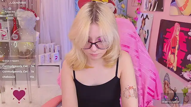 Coconut Mia online show from December 21, 11:02 pm