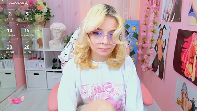 Coconut Mia online show from January 17, 8:55 pm