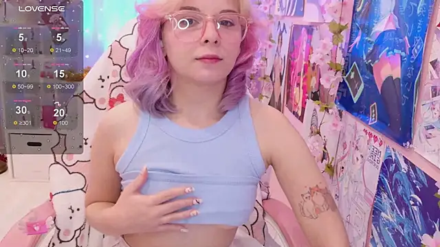 Coconut Mia online show from December 3, 3:43 pm