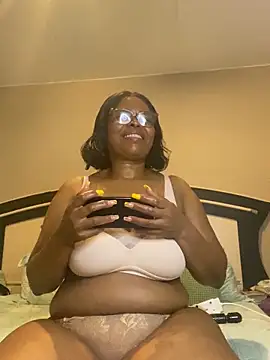 Nomthie online show from November 4, 9:47 pm