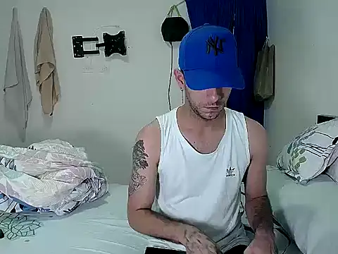 Snapshot of dirty_boy_horny chatting on November 16, 10:15 pm dirty boy horny online show from November 16, 10:15 pm