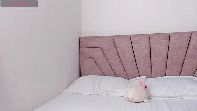 Snapshot of SavannahWildee chatting on November 11, 2:39 pm SavannahWildee online show from November 11, 2:39 pm