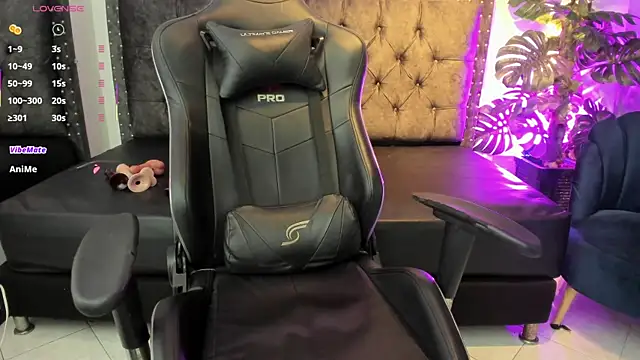 Layla kaderr online show from September 13, 7:24 pm