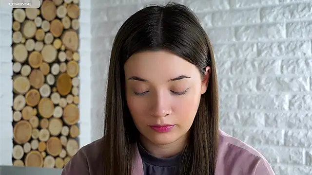 LowOncoming online show from November 26, 3:18 am