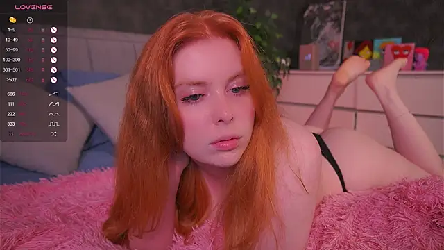 Snapshot of RedHotVixen0 chatting on September 9, 11:48 pm RedHotVixen0 online show from September 9, 11:48 pm