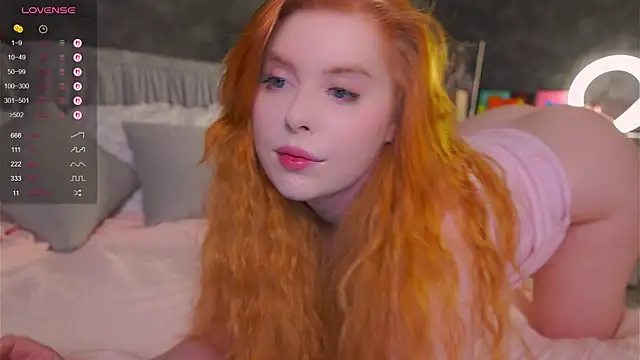 Snapshot of RedHotVixen0 chatting on November 24, 11:37 pm RedHotVixen0 online show from November 24, 11:37 pm