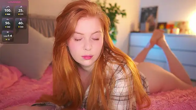 Snapshot of RedHotVixen0 chatting on March 2, 11:55 pm RedHotVixen0 online show from March 2, 11:55 pm