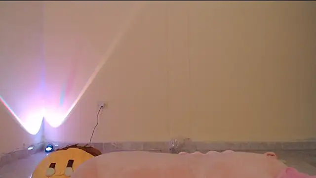 Snapshot of _maiahairy_ chatting on January 8, 3:40 am  maiahairy  online show from January 8, 3:40 am