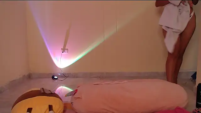 Snapshot of _maiahairy_ chatting on January 21, 1:11 pm  maiahairy  online show from January 21, 1:11 pm