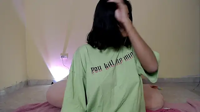 Snapshot of _maiahairy_ chatting on January 24, 11:48 am  maiahairy  online show from January 24, 11:48 am