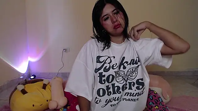 Snapshot of _maiahairy_ chatting on January 28, 1:27 pm  maiahairy  online show from January 28, 1:27 pm